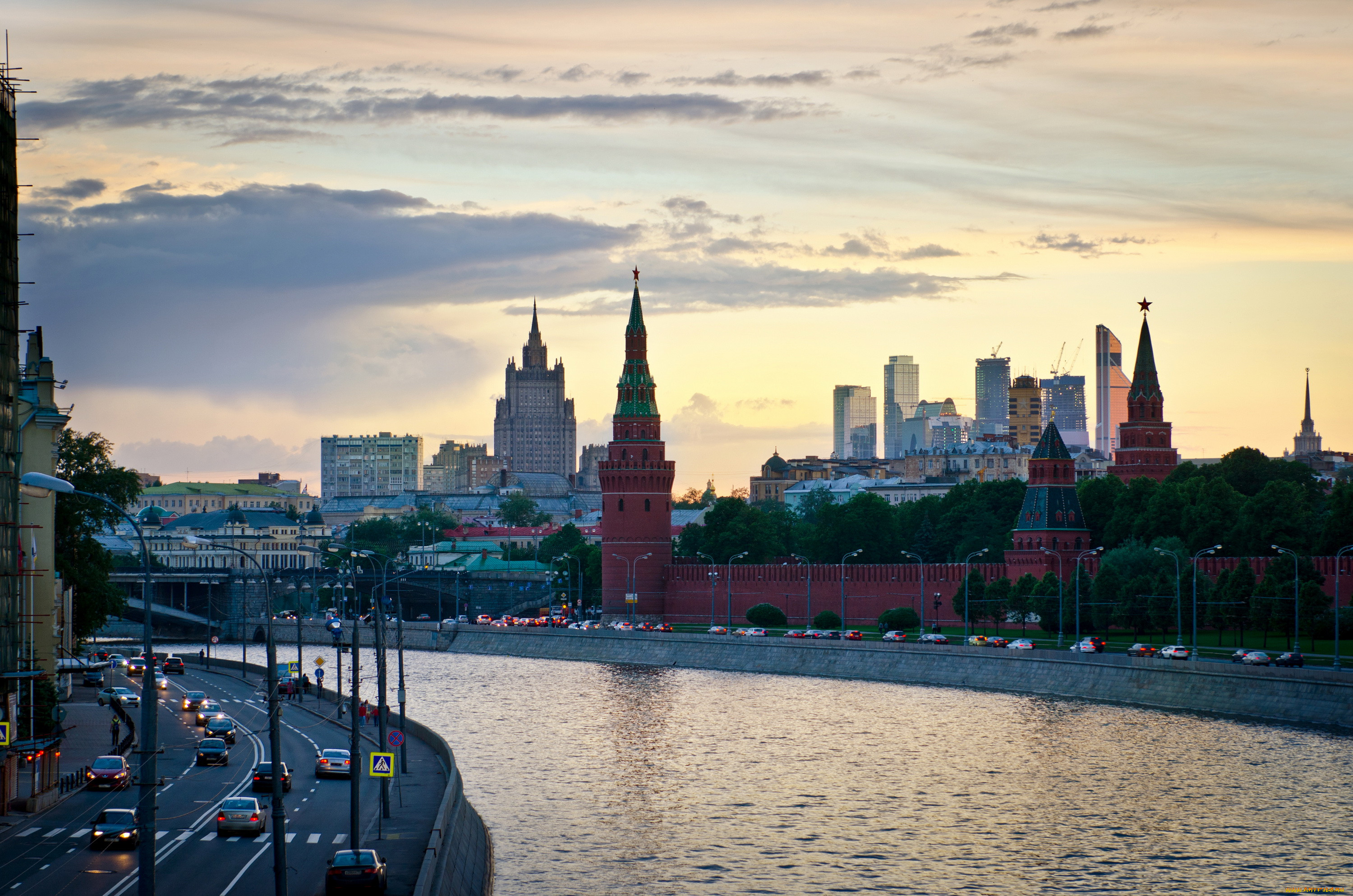 Кремль набережная Москвы-реки